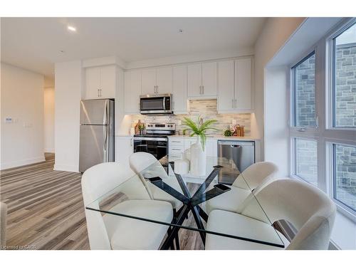 524-1100 Lackner Place, Kitchener, ON - Indoor