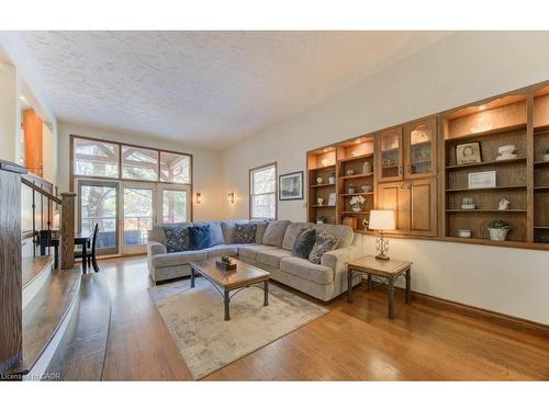 67 Inwood Crescent, Kitchener, ON - Indoor Photo Showing Living Room