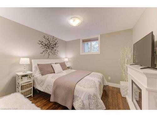 67 Inwood Crescent, Kitchener, ON - Indoor Photo Showing Bedroom