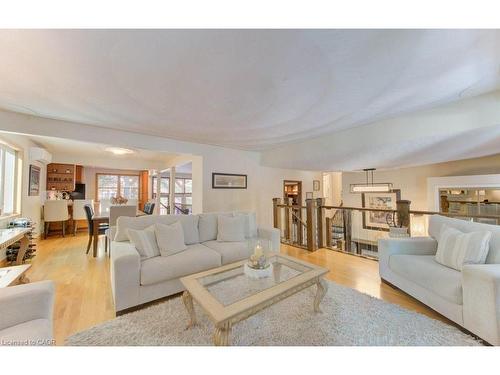 67 Inwood Crescent, Kitchener, ON - Indoor Photo Showing Living Room