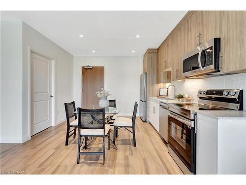 706-525 New Dundee Road, Kitchener, ON - Indoor