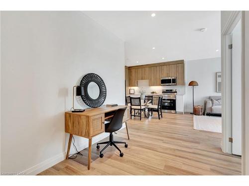 706-525 New Dundee Road, Kitchener, ON - Indoor