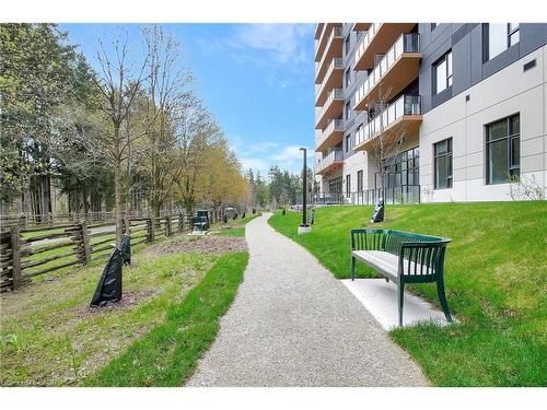706-525 New Dundee Road, Kitchener, ON - Outdoor