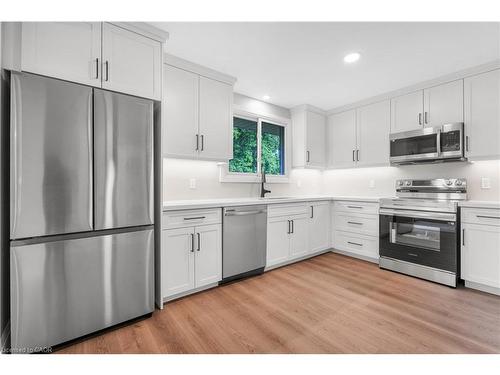 Upper-206 Shelley Drive, Kitchener, ON - Indoor Photo Showing Kitchen With Upgraded Kitchen