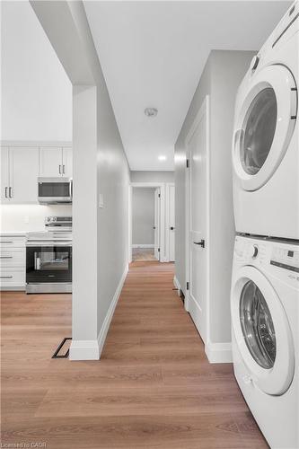 Upper-206 Shelley Drive, Kitchener, ON - Indoor Photo Showing Laundry Room