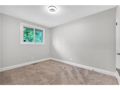 Upper-206 Shelley Drive, Kitchener, ON - Indoor Photo Showing Other Room