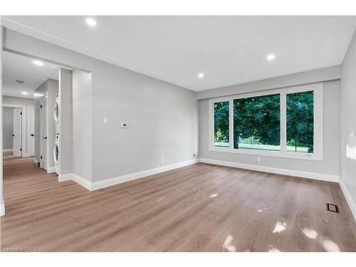 Upper-206 Shelley Drive, Kitchener, ON - Indoor Photo Showing Other Room