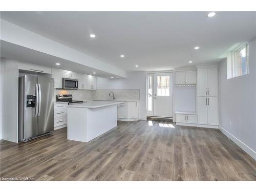 Lower-550 Rush Meadow Crescent, Kitchener, ON - Indoor Photo Showing Kitchen