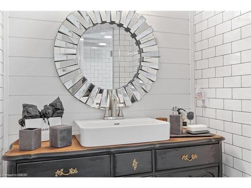Basement-218 Ingleside Place, Kitchener, ON - Indoor Photo Showing Bathroom