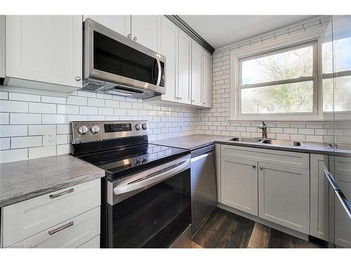 72 West 1St Street, Hamilton, ON - Indoor Photo Showing Kitchen With Double Sink