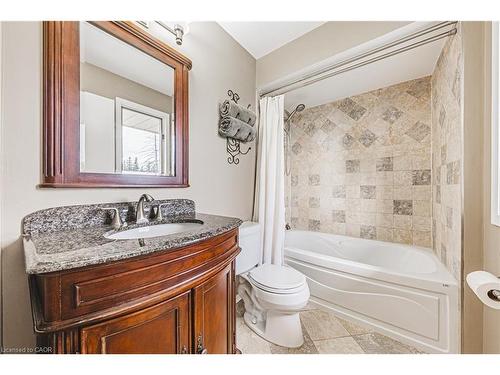 2276 Binbrook Road, Hamilton, ON - Indoor Photo Showing Bathroom