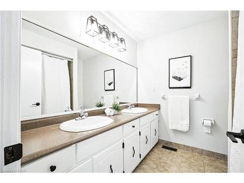 2276 Binbrook Road, Hamilton, ON - Indoor Photo Showing Bathroom