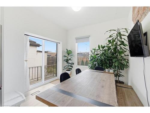 40 Fullerton Avenue, Hamilton, ON - Indoor