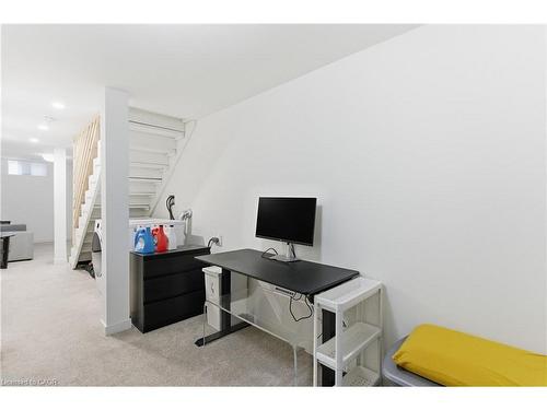 40 Fullerton Avenue, Hamilton, ON - Indoor Photo Showing Office