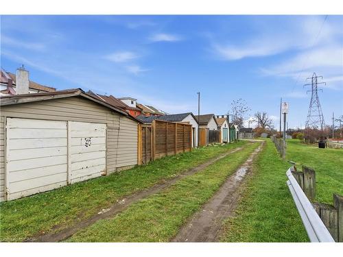 40 Fullerton Avenue, Hamilton, ON - Outdoor