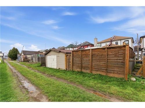 40 Fullerton Avenue, Hamilton, ON - Outdoor