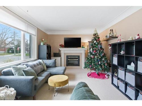 52 Sylvia Crescent, Hamilton, ON - Indoor Photo Showing Living Room With Fireplace
