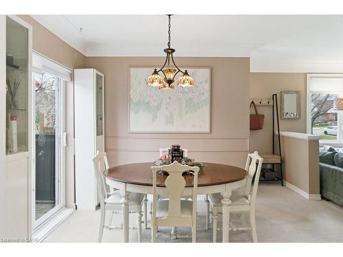 52 Sylvia Crescent, Hamilton, ON - Indoor Photo Showing Dining Room
