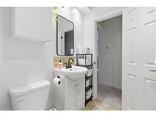 52 Sylvia Crescent, Hamilton, ON - Indoor Photo Showing Bathroom