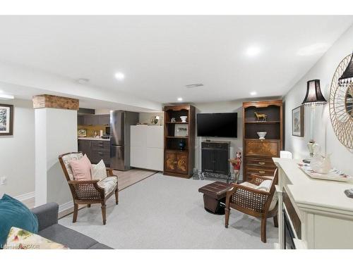 52 Sylvia Crescent, Hamilton, ON - Indoor