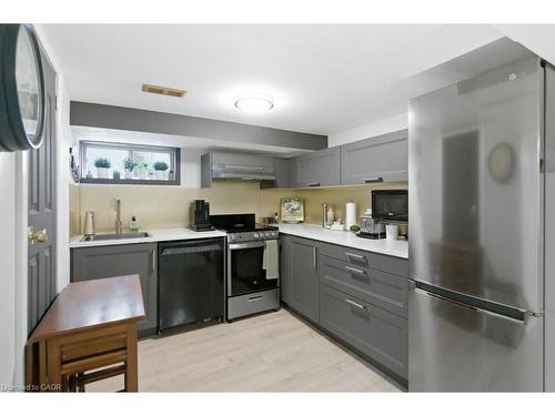 52 Sylvia Crescent, Hamilton, ON - Indoor Photo Showing Kitchen