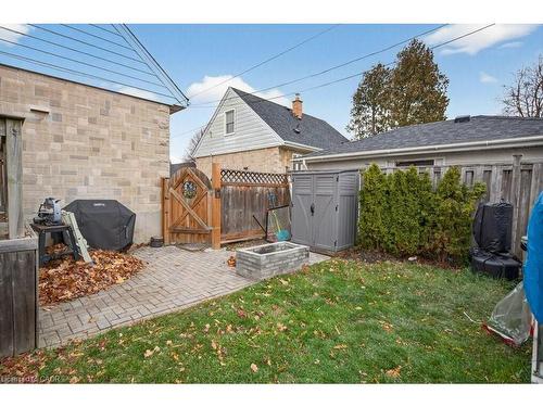 52 Sylvia Crescent, Hamilton, ON - Outdoor With Deck Patio Veranda