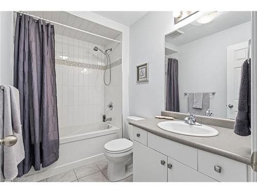 7-21 Madonna Drive, Hamilton, ON - Indoor Photo Showing Bathroom