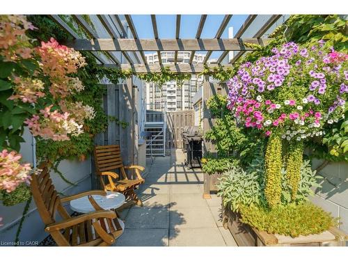 502-66 Bay Street S, Hamilton, ON - Outdoor