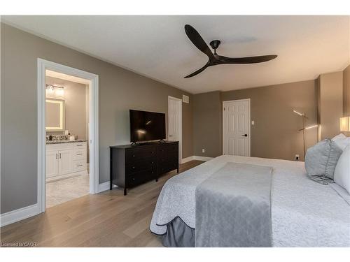 23-1415 Hazelton Boulevard, Burlington, ON - Indoor Photo Showing Bedroom