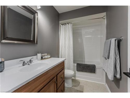 23-1415 Hazelton Boulevard, Burlington, ON - Indoor Photo Showing Bathroom