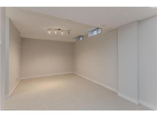 23-1415 Hazelton Boulevard, Burlington, ON - Indoor Photo Showing Other Room