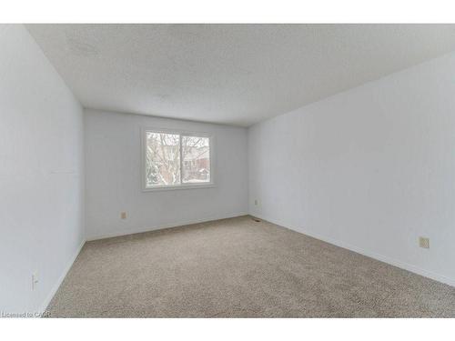 502 Misty Crescent, Kitchener, ON - Indoor Photo Showing Other Room