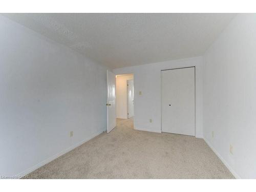 502 Misty Crescent, Kitchener, ON - Indoor Photo Showing Other Room