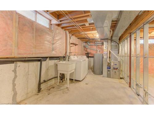 502 Misty Crescent, Kitchener, ON - Indoor Photo Showing Laundry Room