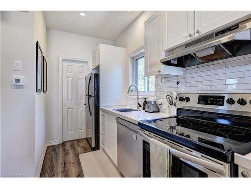 7C-164 Heiman Street, Kitchener, ON - Indoor Photo Showing Kitchen