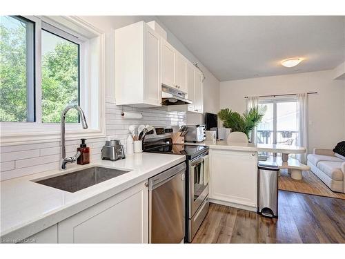 7C-164 Heiman Street, Kitchener, ON - Indoor Photo Showing Kitchen