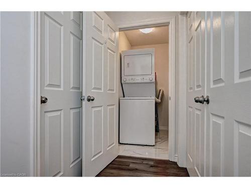 7C-164 Heiman Street, Kitchener, ON - Indoor Photo Showing Laundry Room