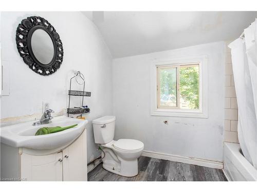 175 - 177 Wilson Street, Hamilton, ON - Indoor Photo Showing Bathroom