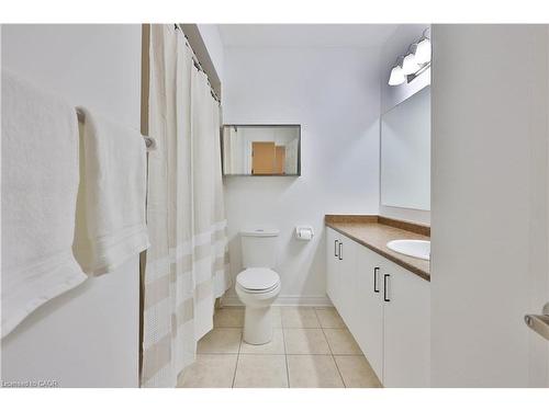 509-1980 Imperial Way, Burlington, ON - Indoor Photo Showing Bathroom