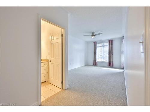 509-1980 Imperial Way, Burlington, ON - Indoor Photo Showing Other Room