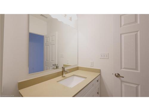 509-1980 Imperial Way, Burlington, ON - Indoor Photo Showing Bathroom