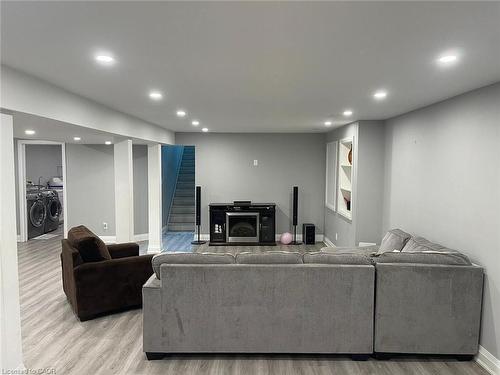 Bsmt-44 Mcclellan Road, Caledon, ON - Indoor Photo Showing Other Room