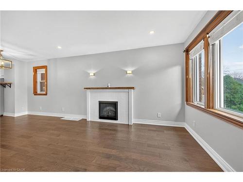 266 Wexford Avenue S, Hamilton, ON - Indoor Photo Showing Living Room With Fireplace