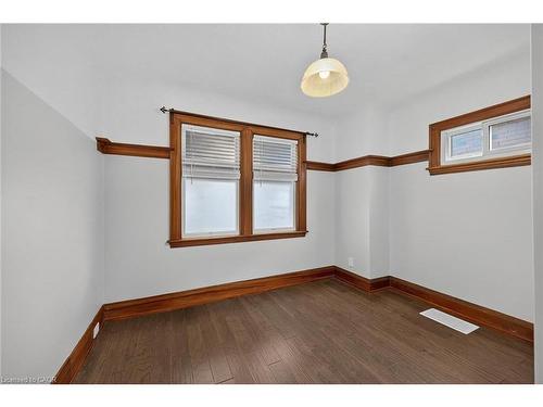 266 Wexford Avenue S, Hamilton, ON - Indoor Photo Showing Other Room