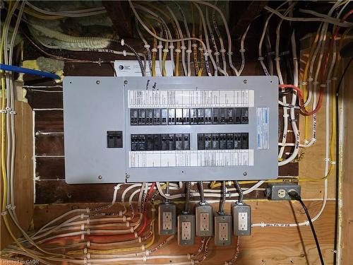 266 Wexford Avenue S, Hamilton, ON - Indoor Photo Showing Basement