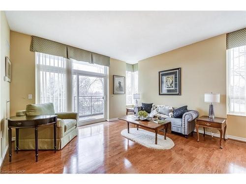 2509-100 Burloak Drive, Burlington, ON - Indoor Photo Showing Living Room