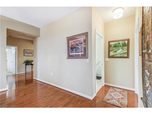 2509-100 Burloak Drive, Burlington, ON - Indoor Photo Showing Other Room