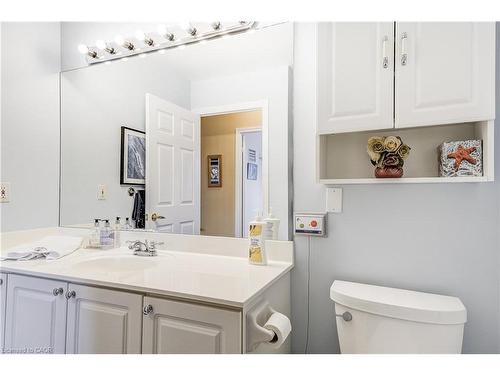 2509-100 Burloak Drive, Burlington, ON - Indoor Photo Showing Bathroom