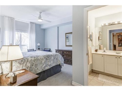 2509-100 Burloak Drive, Burlington, ON - Indoor Photo Showing Bathroom