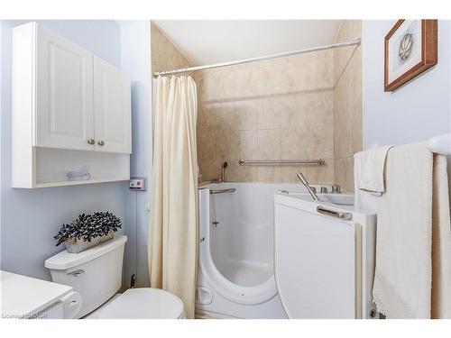 2509-100 Burloak Drive, Burlington, ON - Indoor